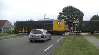 Spoorwegovergang Veendam // Dutch railroad crossing