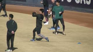 ファイターズ新人 進藤勇也のキャッチボール（鎌ヶ谷スタジアム2024年1月9日）