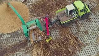 Holz hacken mit dem Unimog U535