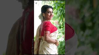 সাদা শাড়ি পড়ে কাকে বেশি সুন্দর লাগছে। ### Actors Lover Tanha ###