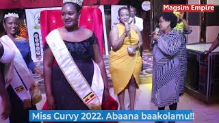 Babaano baana bawala abaawangudde mu Miss Curvy. Baana bawala baakolamu.