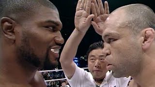 Wanderlei Silva nocauteia Rampage Jackson na Luta do Ano de 2004 | UFC Fight Pass