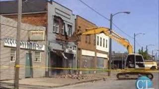 Building wall collapse in Lorain