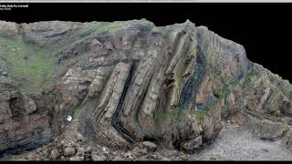 Digitising 3D virtual geological outcrops