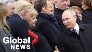 Russian president Vladimir Putin arrives last to Armistice ceremony