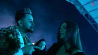 She don't know new rap.. millind gaba . official WhatsApp status