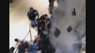 Iphone 6 in vendita a Porta di Roma. Blocco studentesco lancia uova e farina ai clienti in fila