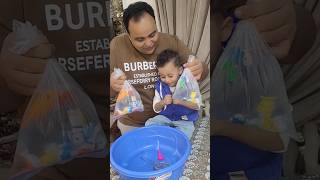 بابا جابلي سمك العب بي😅😱 #funny #كوميديات #comedy #status #cutebaby #اهميه #subscribe #funideas