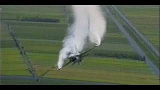 Aviation   Military   Airplane F 16 Fighter Aircraft Doing Aerobatics