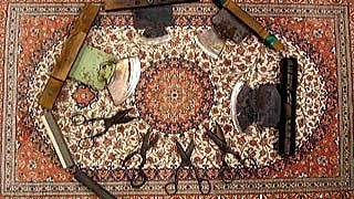 シャーリング実演　ペルシャシルク絨毯 How to repair silk carpets.