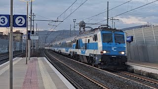 [4K60] I PRIMI CONVOGLI INTERCITY INTERAMENTE NELLA NUOVA CROMIA \