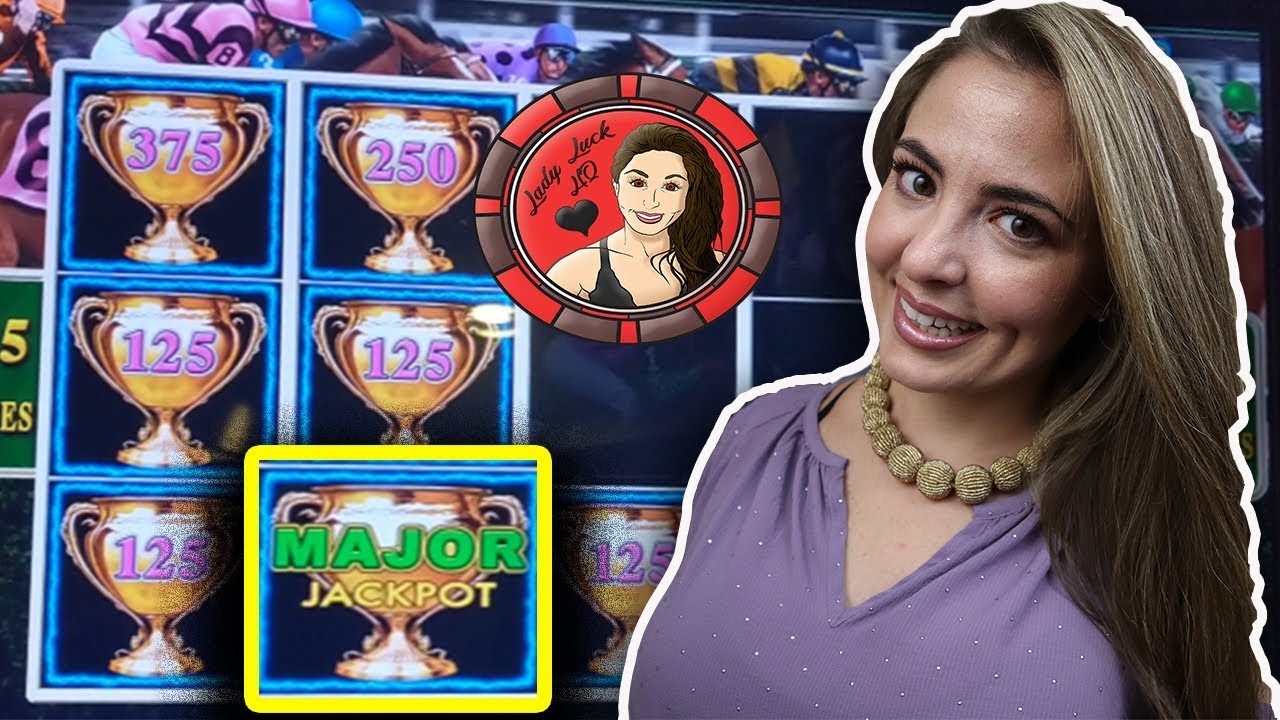 MAJOR Jackpot On Lightning Link Slot Aboard Royal Caribbean! - YouTube