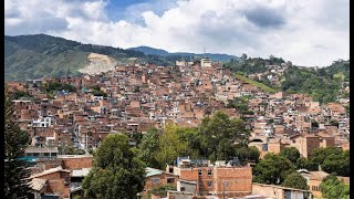 Comuna 13: A Journey Through History and Art (4 Minutes)