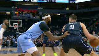 Legal Post Defense defender maintains legal hand with bent elbow NBA Video Rulebook