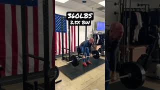 MAN DEADLIFTS 2.5X BW | POWERLIFTING MOTIVATION | #shorts #youtubeshorts