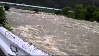 大雨の日向川 酒田市（旧八幡  上草津）　2013年7月11日