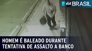 Homem é baleado durante tentativa de assalto a banco | SBT Brasil (12/04/23)