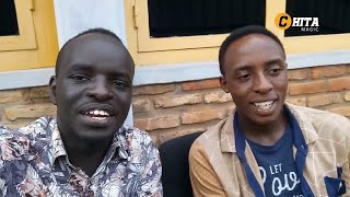 Ari kumwe na Petero, Julius Chita yiganye ijwi rya Stefano, bakina urunana