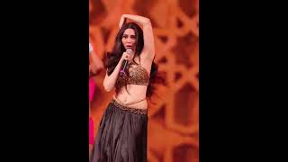 #DanceMeriRani & #KusuKusu performed by #gururandhawa & #zarakhan at Filmfare event held in Dubai🇦🇪