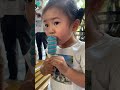 アイスクリームを食べたら変なおじさん化した2歳児 shorts