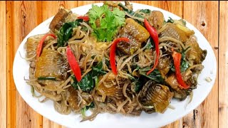 Lươn xào hoa chuối_ Cách làm lươn xào hoa chuối thơm ngon đậm vị