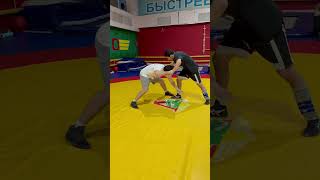 Aniuar Geduev 's freestyle wrestling technique.