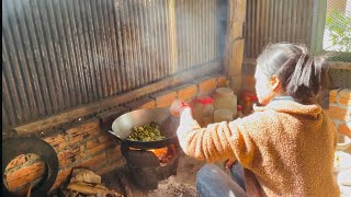 Tuk kroeung Sadao is delicious and makes a great choice for lunch