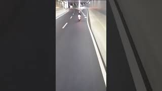 【衝撃映像・閲覧注意】トンネル内で50代ミニバイク男性死亡事故 #北川景子 #プリウスミサイル #コント動画 #あおり運転 #煽り運転