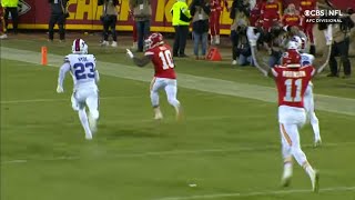 Speed Force Tyreek Runs Away from the Entire Bills Defense