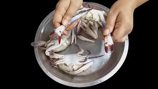 केकड़ों को कैसे साफ करें/How to CLean Crabs for Curry II करी के लिए केकड़ों को साफ कैसे करें