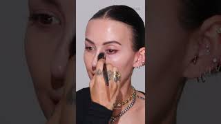 Foundation Hack #makeuptips #promakeupartist #begginermakeup