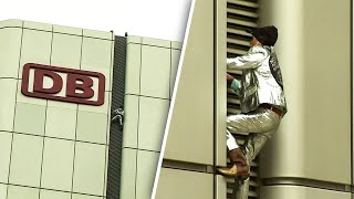 ‘French Spiderman’ Scales Skyscraper in Cowboy Boots