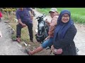 alhamdulillah kambing kesayangan nia melahirkan tamu dari malaysia kunjungi rumah nks