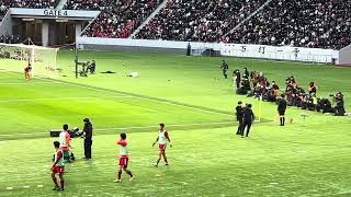 4K対応　2025年　第103回　高校サッカー選手権　決勝戦　前橋育英ー流経大柏　延長前半　前橋育英の攻撃優勢、流経大柏の防御