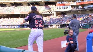 TEX@CLE: Clevinger tosses six solid innings