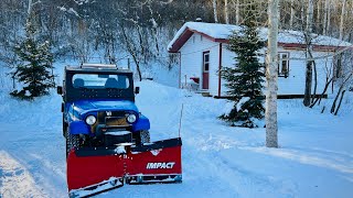 Western UTV Impact V Plow on Mahindra Roxor.