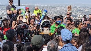 სადჰგურუსთან მთაწმინდის პარკში • with Sadhguru at Mtatsminda Park, Tbilisi, Georgia