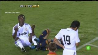 Brutal patada de Drenthe a Juninho LA GALAXY, escuela holandesa