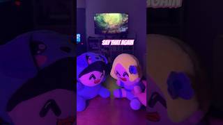 CRYSTAL IS SUCH A CRAZY FAN GIRL #omz #crystal #omzcrew #omzandcrystal #nyeong #nyeongsplaytime