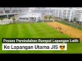 bebenah rumput lapangan utama jis di pindah dari lapangan latih jakarta international stadium