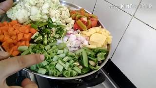 Mixed vegetables curry.