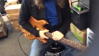 New Peavey max 112 demo with used bass (with iphone). At Rocktownmusic.net