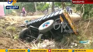 Tractor overturns at Aalamuru | 1 dead | 3 injured