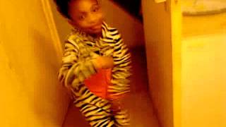 Part 2/3 of lil sis dancing to iyanya ekaette