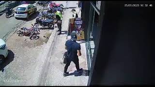 agente CTTU Recife , apanha feio ao multar motorista.