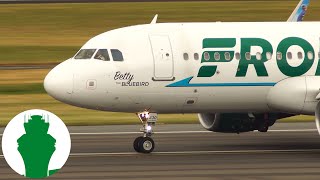 20 Minutes of Close-Up Takeoffs \u0026 Landings - PORTLAND AIRPORT (PDX)