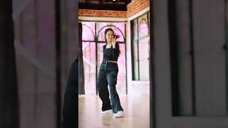 Lat Lag Gayee | Ishpreet Dang | Trending Short Dance Video | Race 2 | Dancefit Live Shorts
