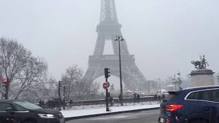 Beautiful Snow in Paris Eiffel Tower
