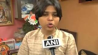 Trupti Desai leaves for Mahalakshmi temple in Kohlapur