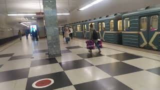 Метро Москвы, станция Братиславская, Bratislavskaya station. Metro Moscow Sex? Trains People. Peace.